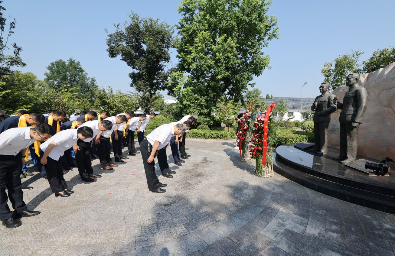 33237211.jpg 33237211.jpg