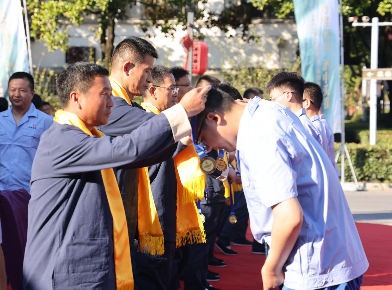 37566895.jpg 37566895.jpg